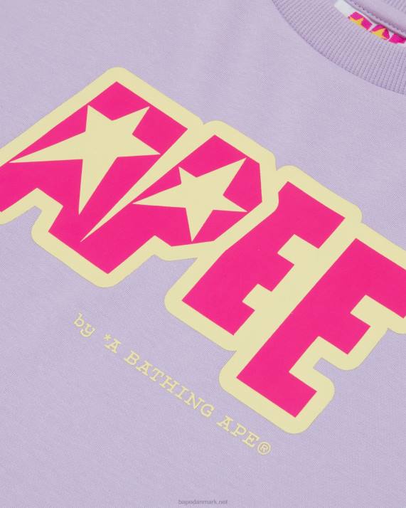 A Bathing Ape Kvinder beskåret t-shirt med dobbelt logo HH6J955 pastel lilla