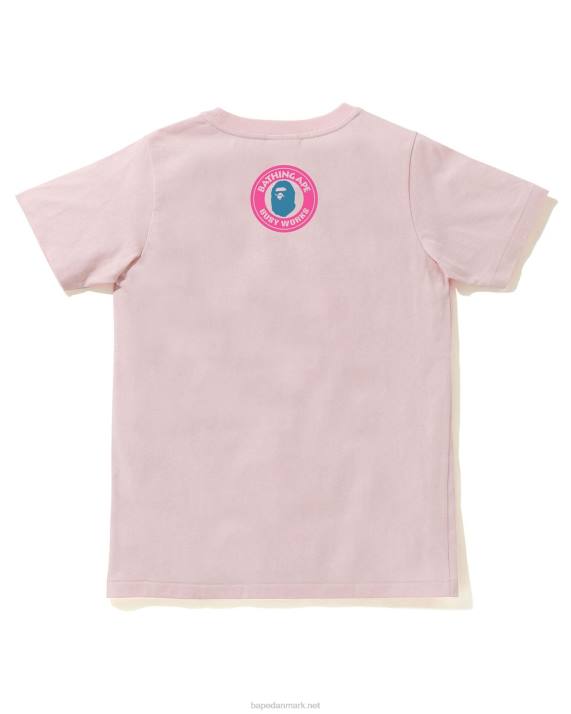 A Bathing Ape Kvinder bogstav t-shirt HH6J891 lyserød