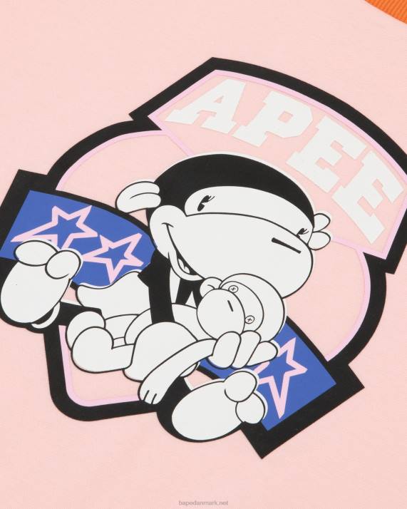 A Bathing Ape Kvinder grafisk beskåret t-shirt HH6J1045 lyserød