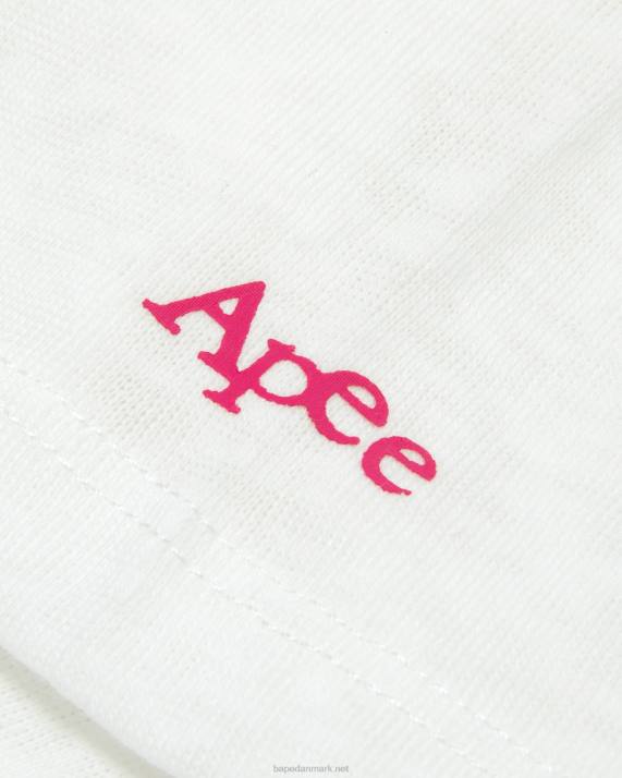 A Bathing Ape Kvinder grafisk beskåret t-shirt HH6J952 væg hvid