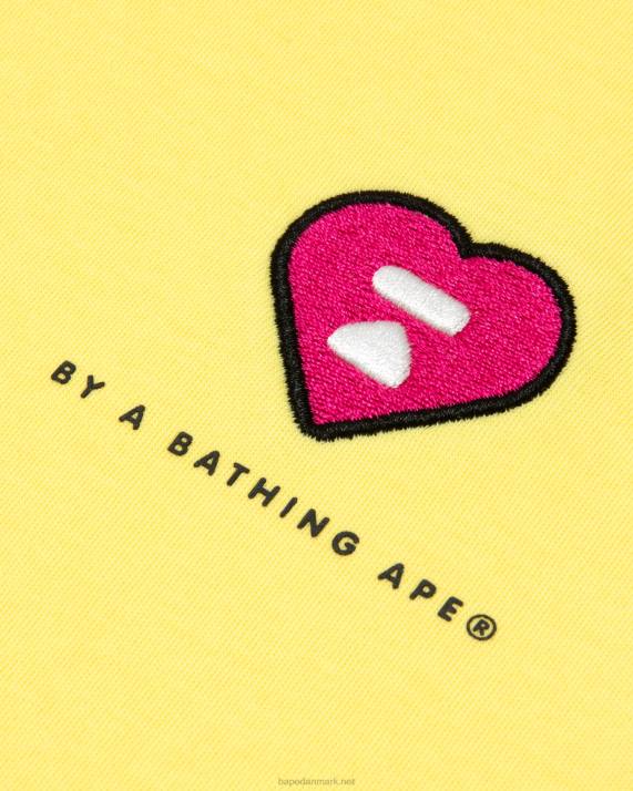 A Bathing Ape Kvinder hjerte beskåret t-shirt HH6J964 gul
