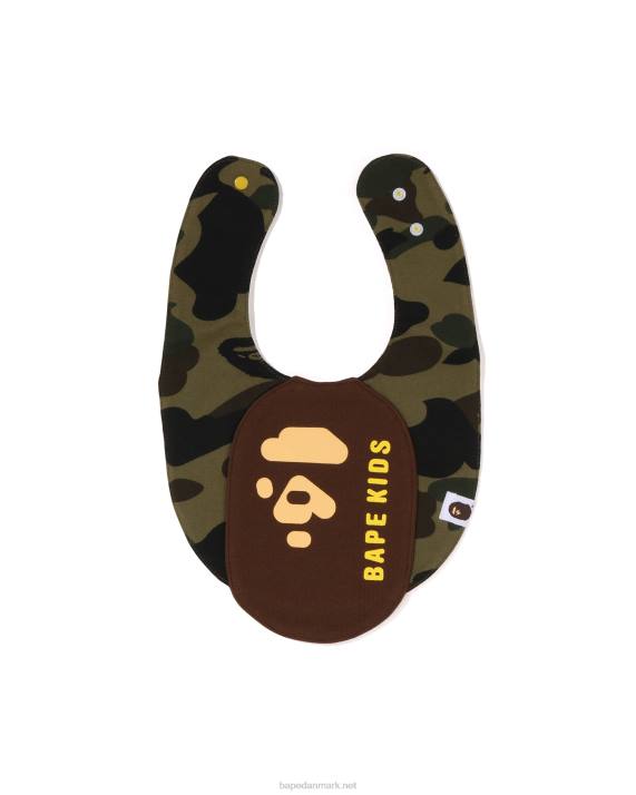 A Bathing Ape børn 1 camo hoved motiv hagesmæk HH6J1287 militærgrøn