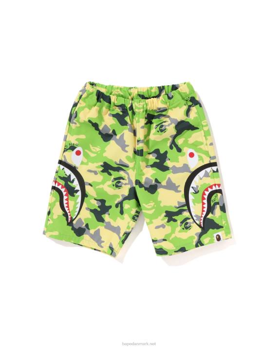 A Bathing Ape børn skov camo side haj strandshorts HH6J1387 militærgrøn