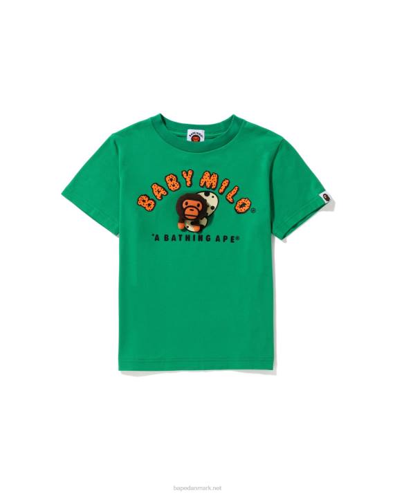 A Bathing Ape børn baby milo plysdukke i en æggetrøje HH6J1587 smaragd
